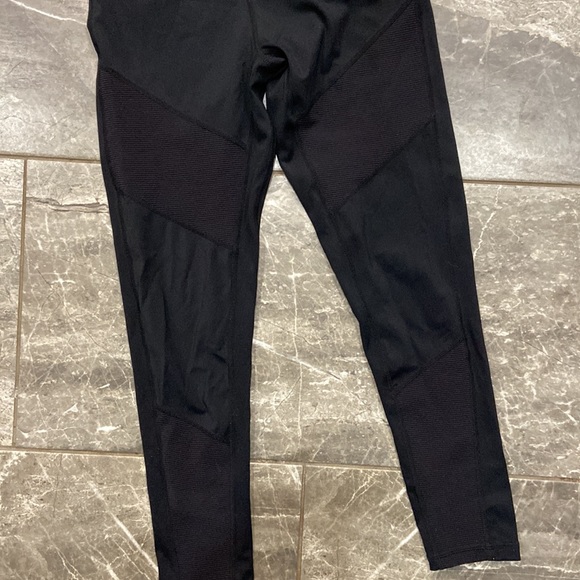 ZYIA BRILLIANT HI-RISE 7/8 Black Momentum Moto Textured Ribbed Leggings 6-8 Med - Picture 8 of 9